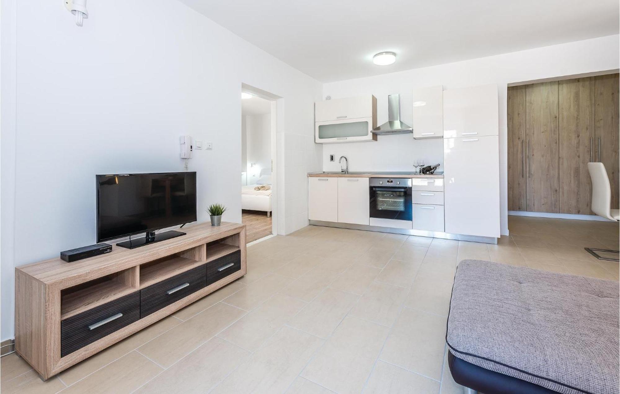 Stunning Home In Betina With Kitchen المظهر الخارجي الصورة